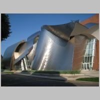 Frank Gehry, Peter B. Lewis Building, Case Western Reserve, Cleveland, Ohio, USA, photo by Daderot, Wikipedia.jpg